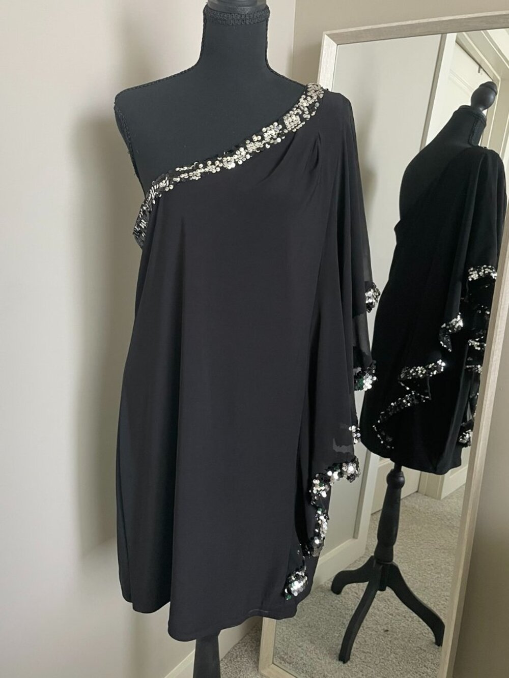 Black One‑Shoulder Sequin Dress – Asymmetrical Cocktail Party Mini